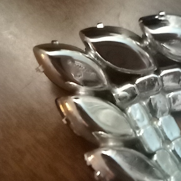 Sarah Coventry blue rhinestone brooch repair - Picture 4 of 5